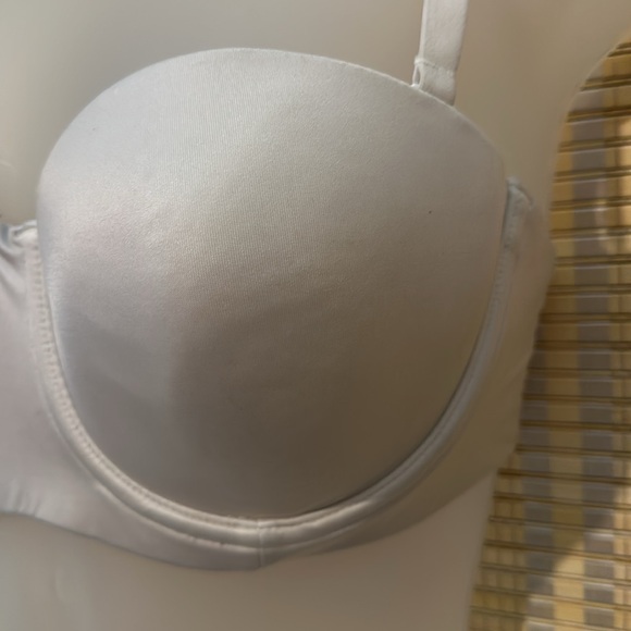 Auden Lightly Lined Straps or Strapless Underwire Bra Off White 32D - Picture 7 of 16